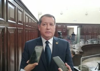 Funcionarios deben presentar su renuncia al alcalde Antonio Astiazarán