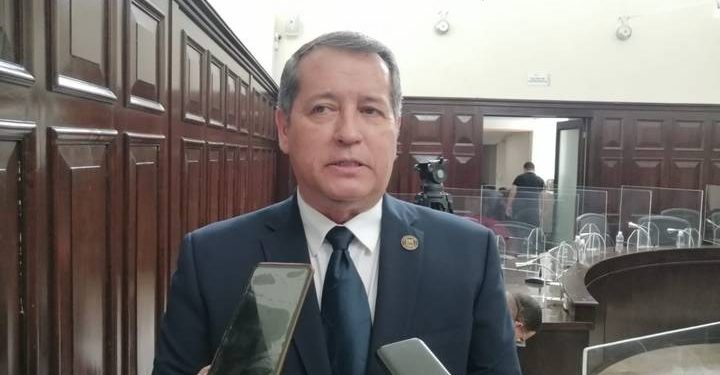 Funcionarios deben presentar su renuncia al alcalde Antonio Astiazarán