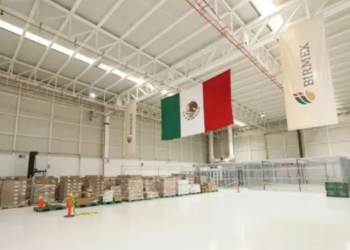 Abogada reta a AMLO a ir a la megafarmacia a comprobar que no hay medicamentos