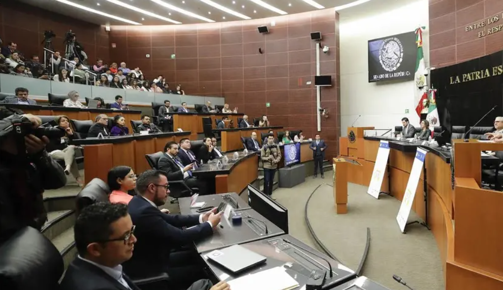 Senado aprueba igualdad salarial para hombres y mujeres deportistas