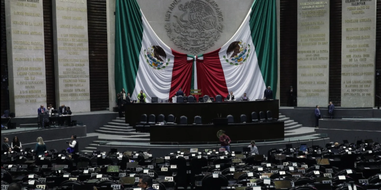 PRI, PAN y PRD se arman con exgobernadores (y Lilly Téllez) contra el Plan C de AMLO