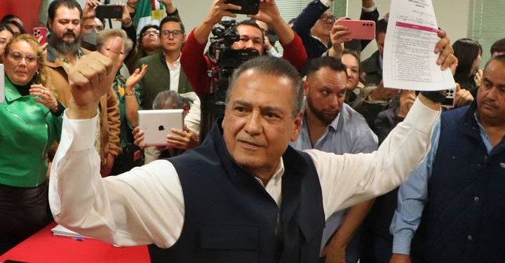 Manlio Fabio Beltrones se registra como precandidato al Senado por el PRI en Sonora