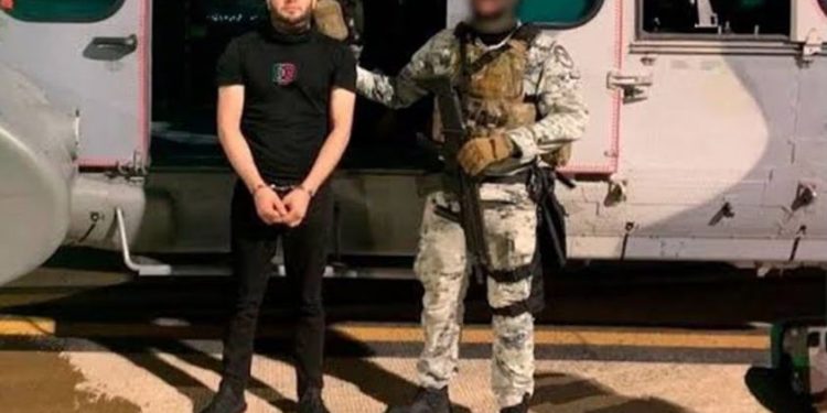 México extradita a EU a “El Nini”, presunto jefe de seguridad de “Los Chapitos”.