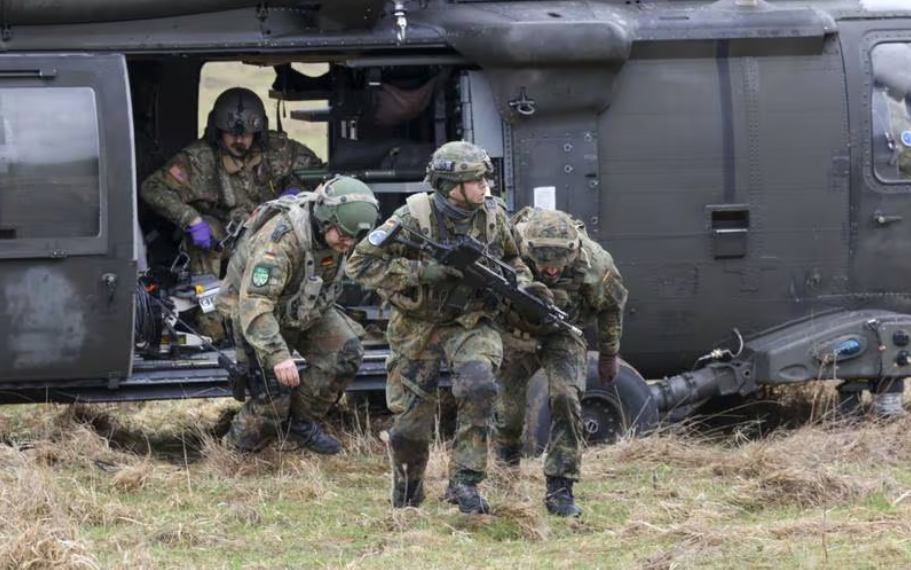 Militares de EU ‘se acercan’ para entrar a México: Comisión del Senado avala petición de AMLO