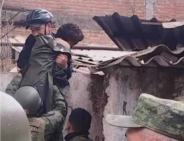 Rescatan a mujer secuestrada seis días en tinaco en Colima