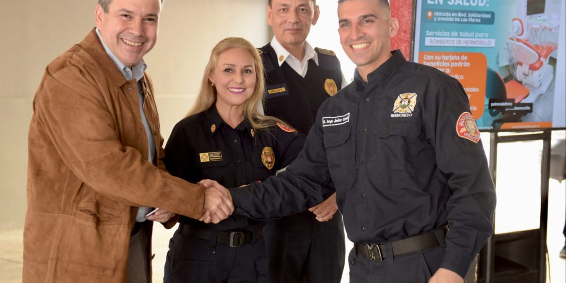 Formaliza Toño Astiazarán acceso de Bomberos a CRECES en Salud