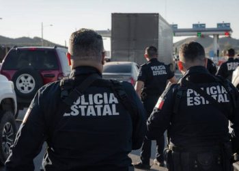 Seis abatidos y 2 policías heridos deja enfrentamiento en carretera Hermosillo-Kino