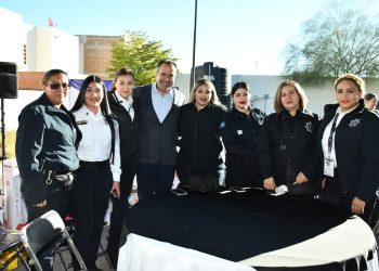 Acompaña Toño Astiazarán a agentes municipales en celebración del Día del Policía