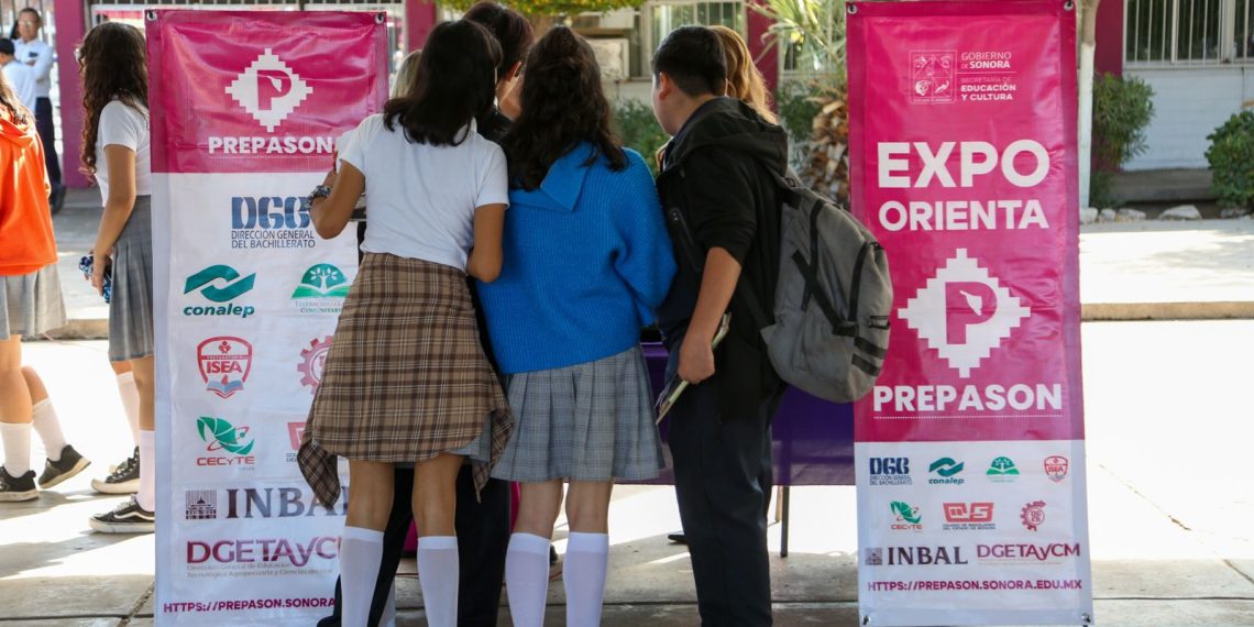 Acerca SEC Sonora oferta educativa de preparatoria a alumnado que egresará de secundaria