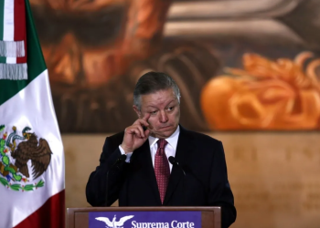 Zaldívar respalda reforma para elegir a ministros de la SCJN por votación popular