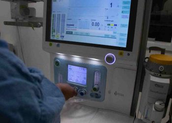 Empresa sin experiencia médica deja sin anestesia al IMSS y pacientes se despiertan en cirugías