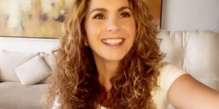 Lucero revela la verdadera razón de por qué no tomaba bebidas alcohólicas