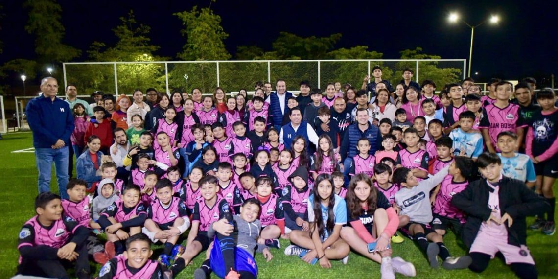 Continúa Toño Astiazarán con transformación de espacios públicos en colonias