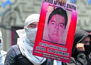 Detienen a otro militar presuntamente implicado en caso Ayotzinapa.
