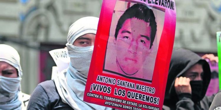 Detienen a otro militar presuntamente implicado en caso Ayotzinapa.