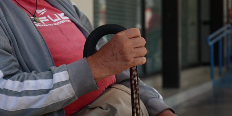 Tratamiento adecuado puede mejorar calidad de vida de personas con Parkinson: Isssteson