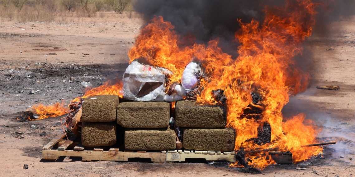 Incinera FGR 120 kilos de narcóticos en Hermosillo.
