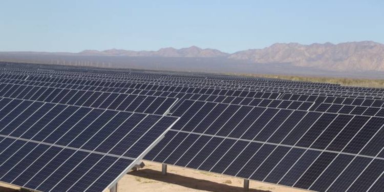 Alfonso Durazo inaugura el parque solar Akin en Puerto Libertad