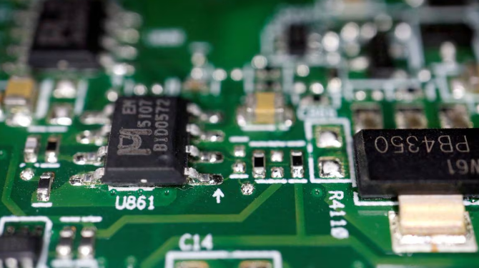 México y EU discuten estrategias para la producción de semiconductores