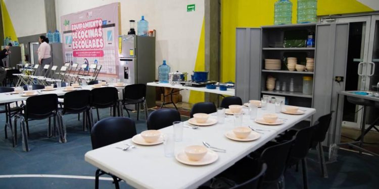 Gobierno de Sonora invierte 15 millones de pesos en equipamiento de cocinas escolares