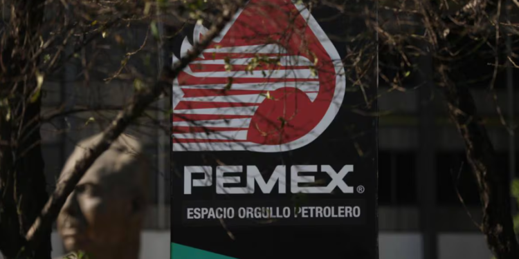 Pemex registra desplome del 92% de ganancias en primer trimestre de 2024