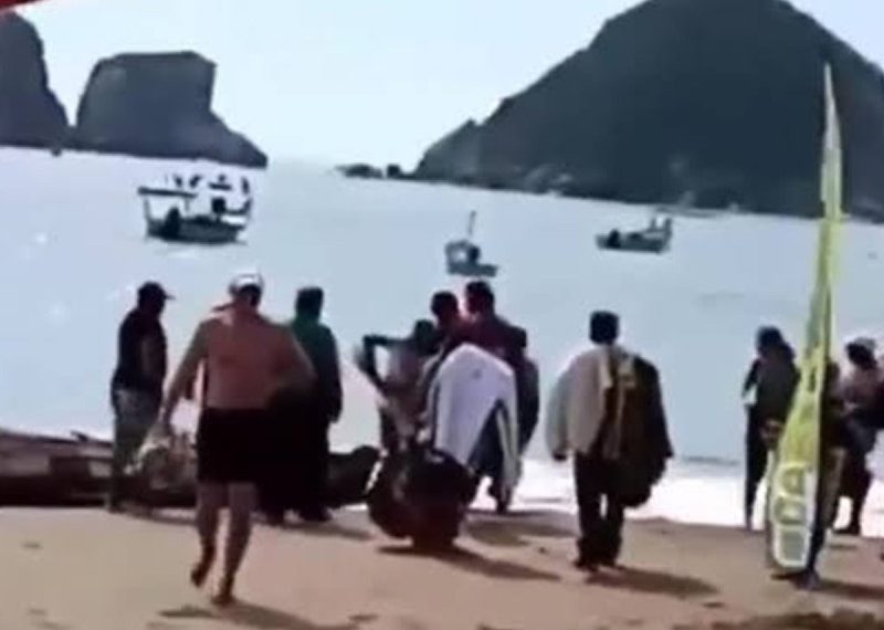 Tiburón le arranca una pierna a turista en playa de Melaque, Jalisco