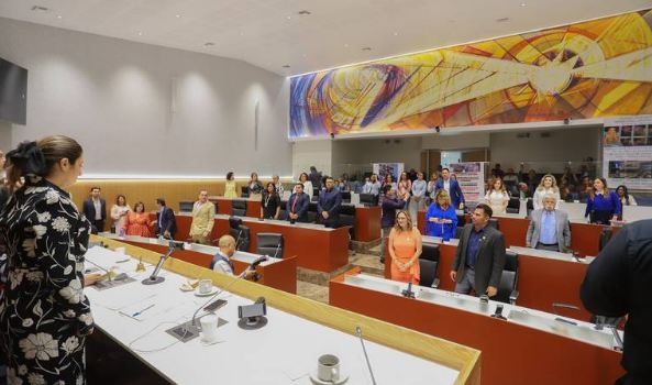 Diputados dejan al Congreso abandonado y con muchos pendientes