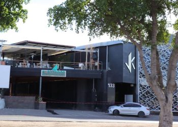 Suspenden licencia de venta de alcohol a Jakarta, tras ataque armado