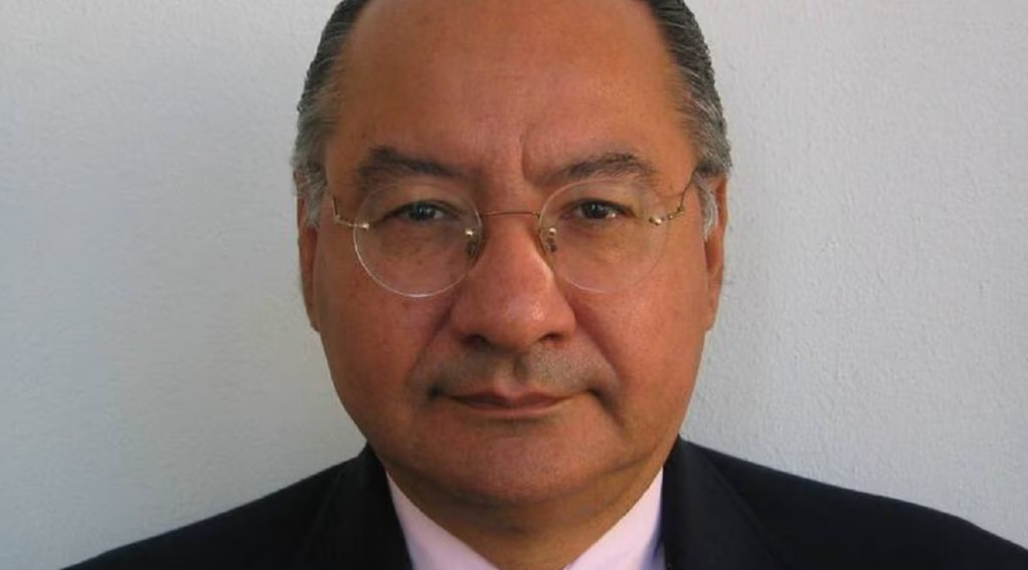 Condenan en EU a exembajador Víctor Manuel Rocha a 15 años de prisión por espiar para Cuba