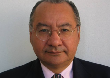 Condenan en EU a exembajador Víctor Manuel Rocha a 15 años de prisión por espiar para Cuba