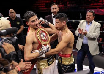 Bryan Acosta se convierte en Campeón Americano IBA en la Noche de Campeones en Aguascalientes. 