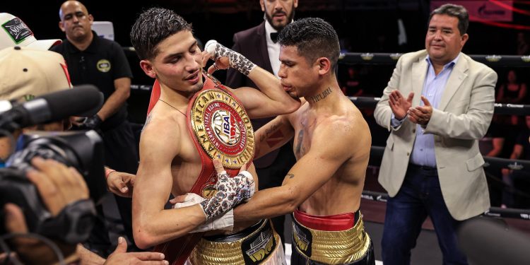 Bryan Acosta se convierte en Campeón Americano IBA en la Noche de Campeones en Aguascalientes.&nbsp;