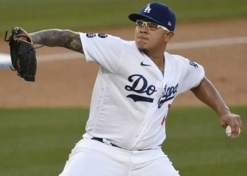 Julio Urías llega a acuerdo para evitar ir a la cárcel por violencia doméstica