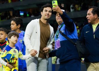 'Checo' Pérez acudió al Estadio Azteca para apoyar al América
