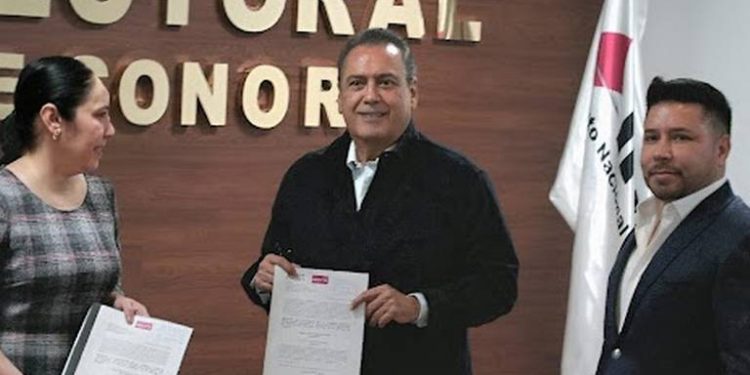 Se registra Manlio Fabio Beltrones ante el INE como candidato al Senado por Sonora