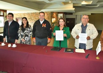 Atestigua Toño Astiazarán convenio entre la AMMJE y residentes de la colonia Fovissste