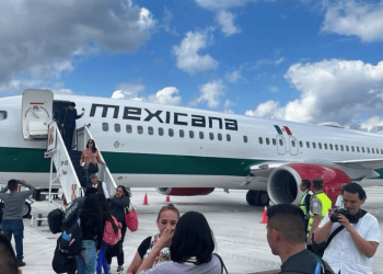 Primer vuelo de Mexicana llegó a Tulum tras hora y media en Mérida 