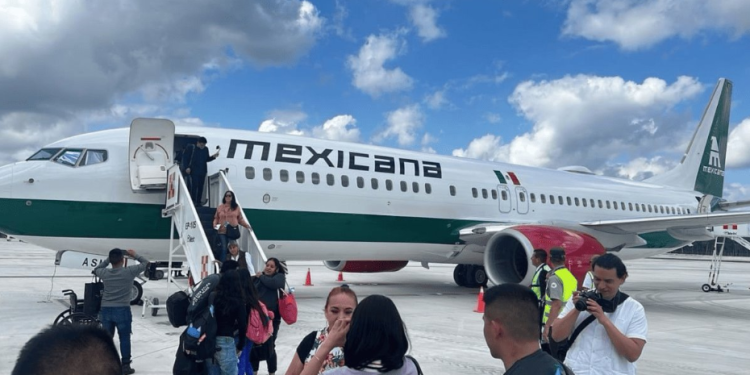 Primer vuelo de Mexicana llegó a Tulum tras hora y media en Mérida 