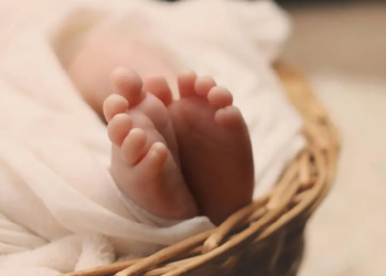 Milagro en funeral: Bebé declarada muerta despierta justo antes de ser enterrada