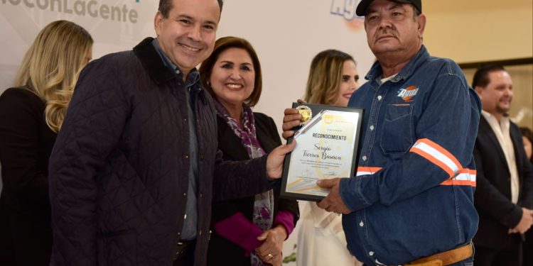 Reconoce Toño Astiazarán a personal de Agua de Hermosillo