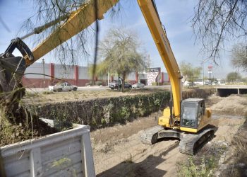 Retira Servicios Públicos Municipales más de 9 mil toneladas de residuos de canales 