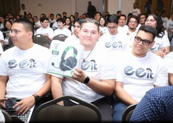 Participan estudiantes universitarios en Primer Encuentro Estatal de Innovación Tecnológica