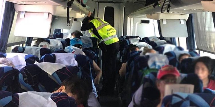 Aseguran fentanilo y heroína en autobús de pasajeros en Huatabampo