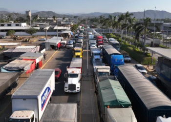 Transportistas paralizan las carreteras de México para denunciar la alta inseguridad que viven