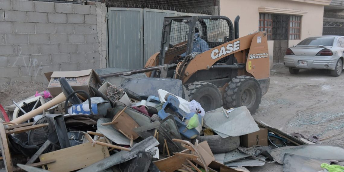 Lleva Ayuntamiento de Hermosillo jornada de descacharre a la colonia Lomas de Madrid 