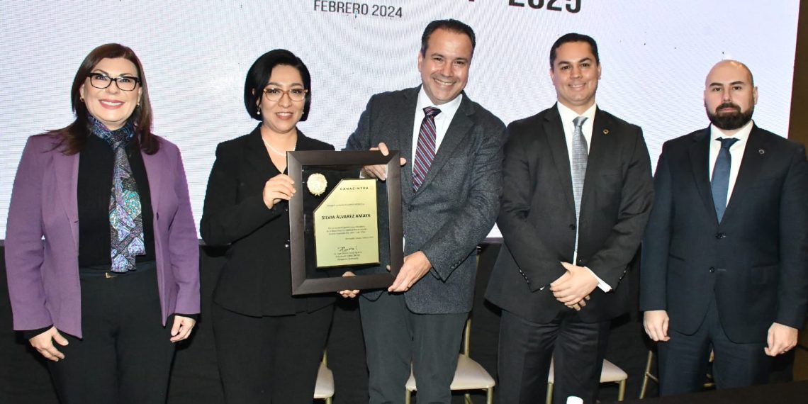 Toma protesta Toño Astiazarán a Mesa Directiva de CANACINTRA Hermosillo 