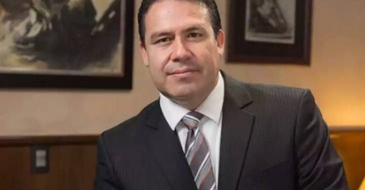 Designan a Darbé López como nuevo director del Isssteson