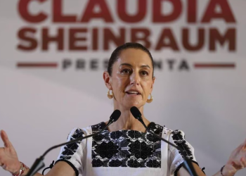 Firma Claudia Sheinbaum Compromiso por la Paz; aclara que no coincide con diagnóstico del Episcopado Mexicano
