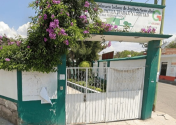 Muere menor de 8 años en escuela; profesor le negó permiso para ir al baño 