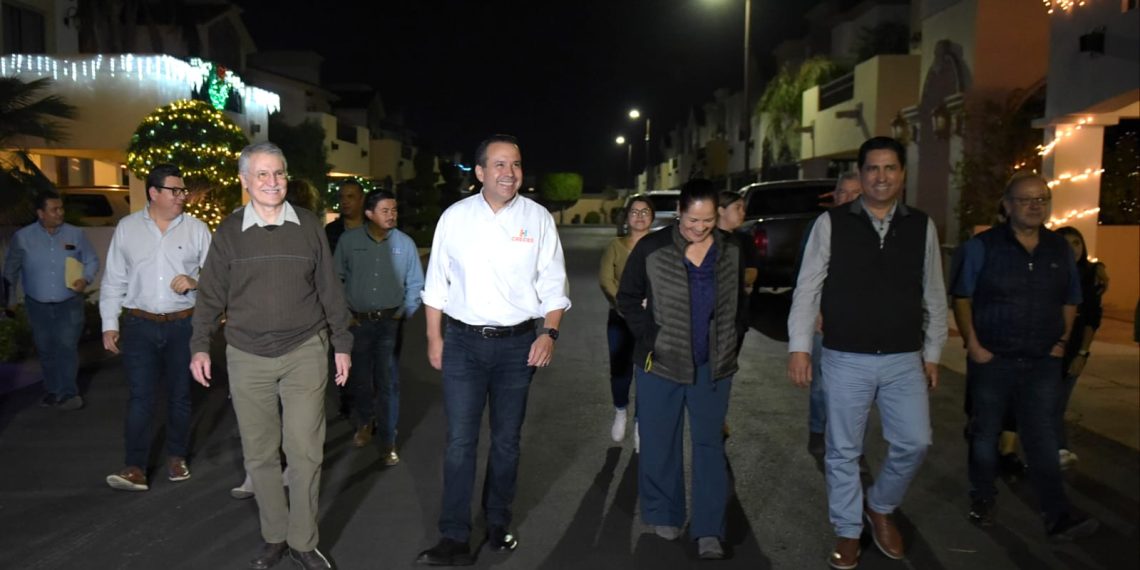 Constata Toño Astiazarán avance de recarpeteo en Salvatierra